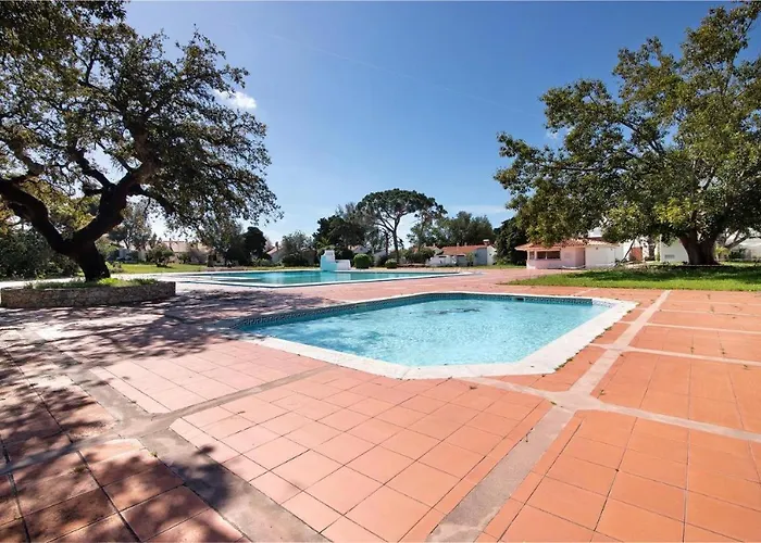 Oura Apartamento *